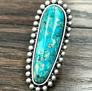 Large Southwest Turquoise Adjustable Ring. Costume Jewelry